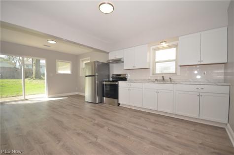 390 Morrison Avenue Cuyahoga Falls OH 44221
