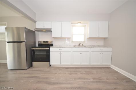 390 Morrison Avenue Cuyahoga Falls OH 44221