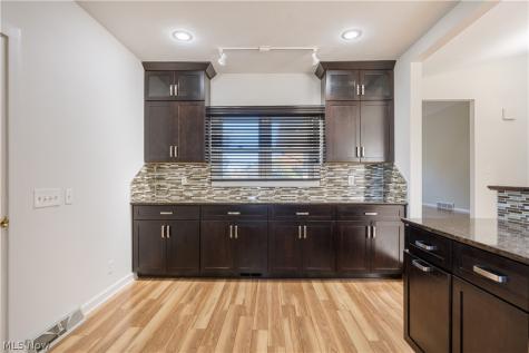 2206 56th Street NE Canton OH 44721