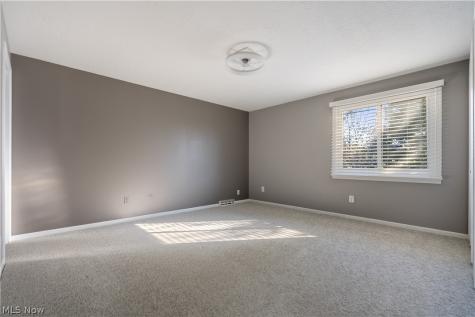 2206 56th Street NE Canton OH 44721