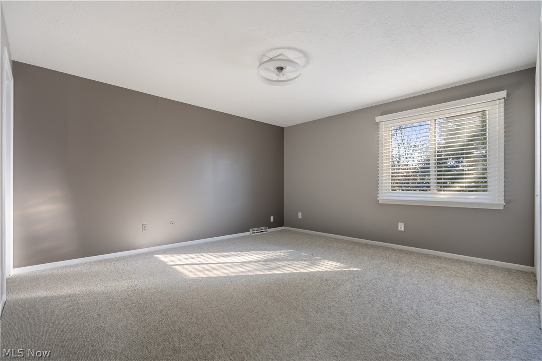2206 56th Street NE Canton OH 44721