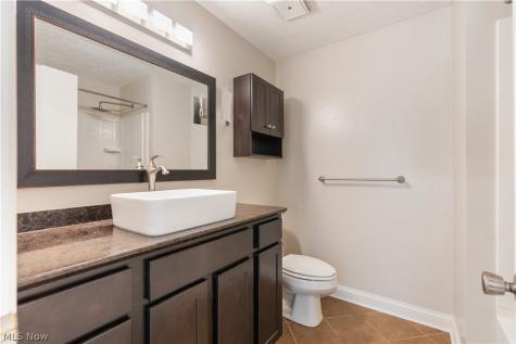 2206 56th Street NE Canton OH 44721