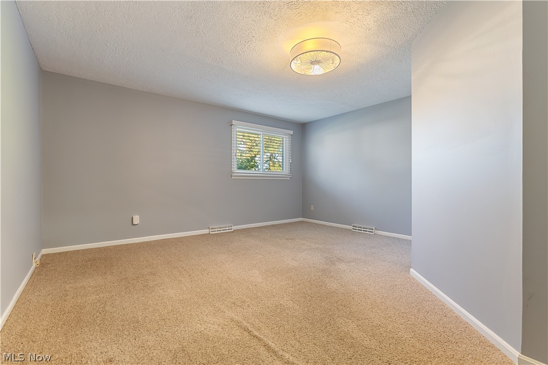 2206 56th Street NE Canton OH 44721