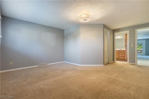 2206 56th Street NE Canton OH 44721