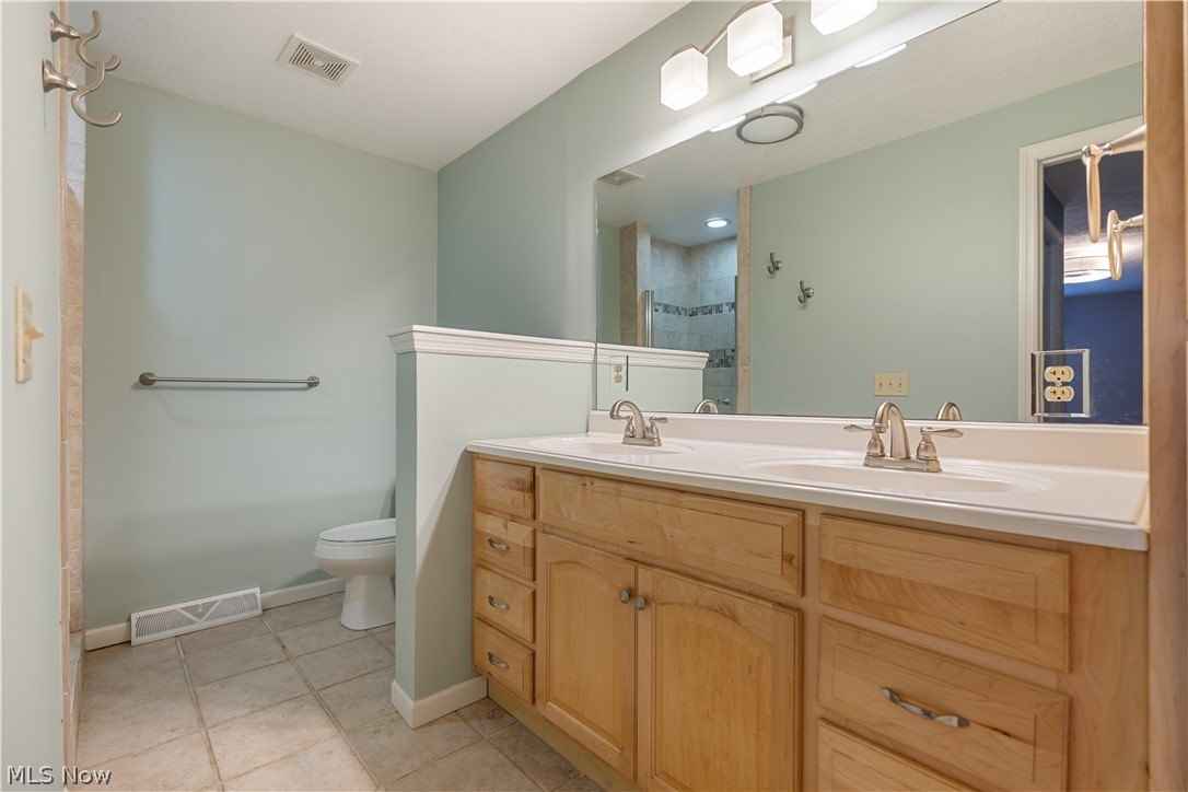 2206 56th Street NE Canton OH 44721
