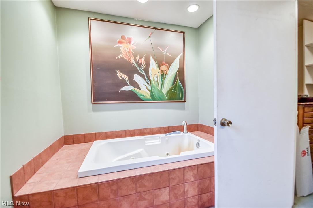 15310 Hart Road Montville OH 44064
