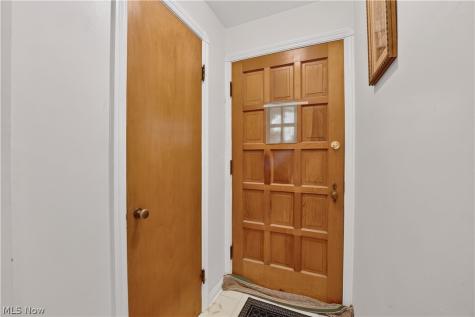 7101 Brownfield Drive Parma OH 44129