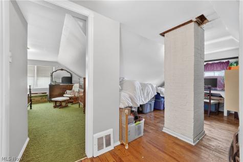 7101 Brownfield Drive Parma OH 44129