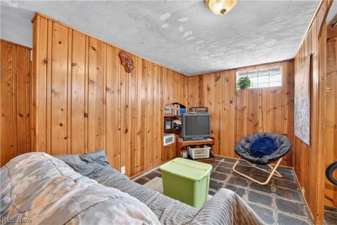 7101 Brownfield Drive Parma OH 44129