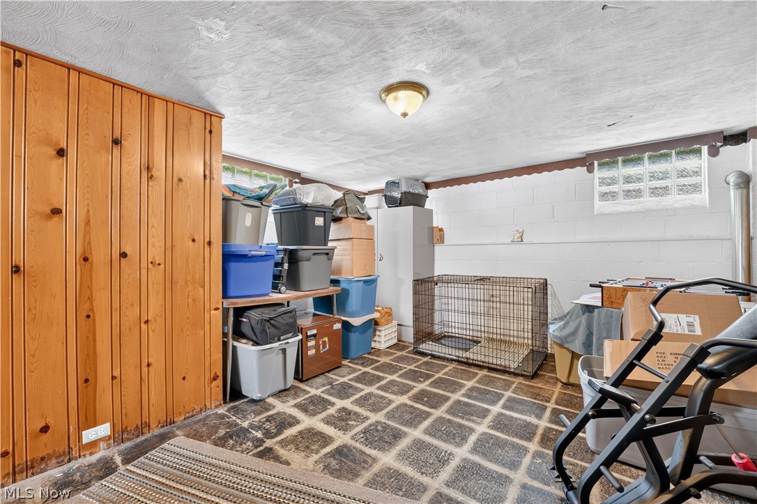 7101 Brownfield Drive Parma OH 44129