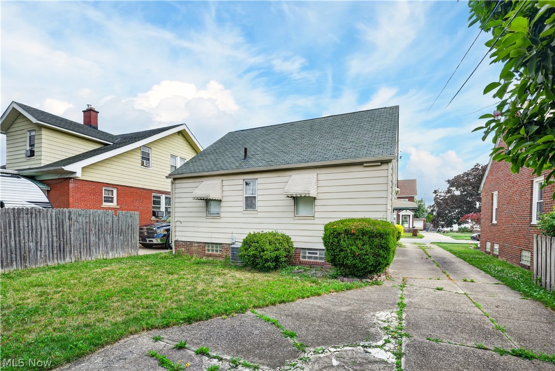 7101 Brownfield Drive Parma OH 44129