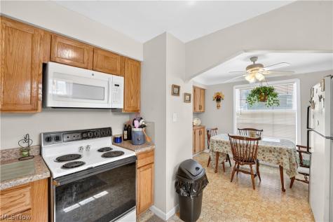 7101 Brownfield Drive Parma OH 44129
