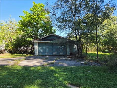 5245 Theodore Street Maple Heights OH 44137