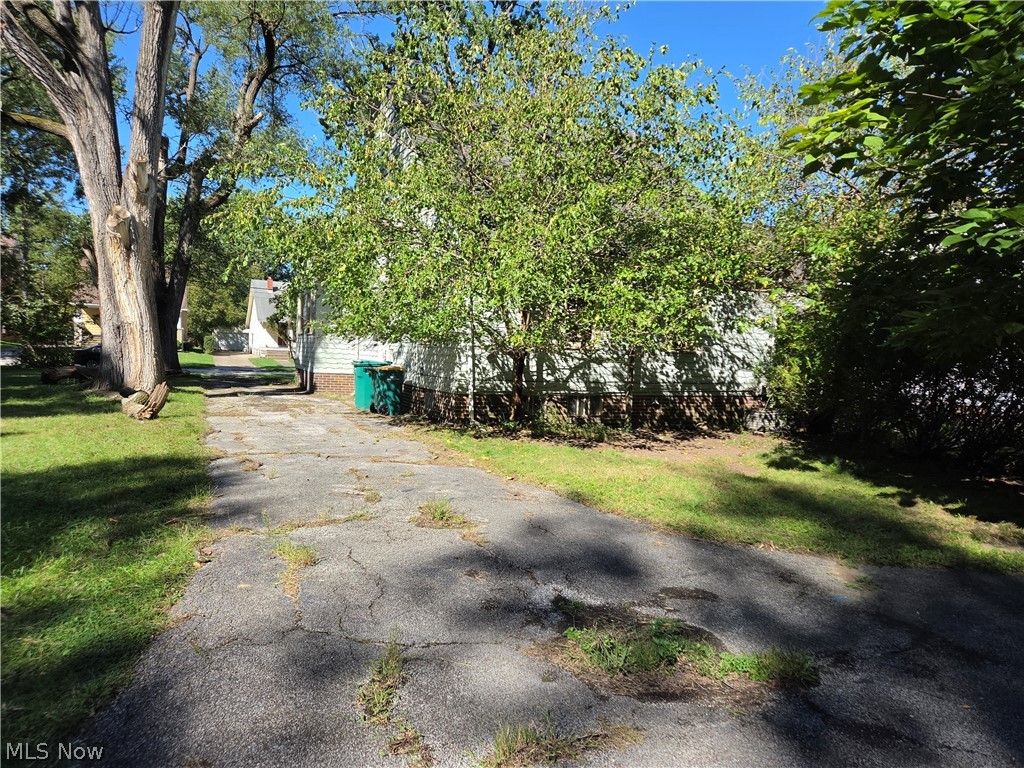 5245 Theodore Street Maple Heights OH 44137