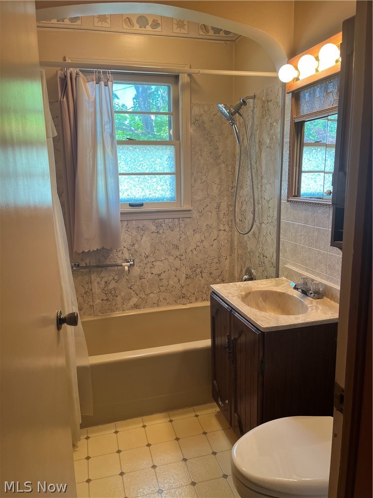 708 Allen Avenue Ashtabula OH 44004
