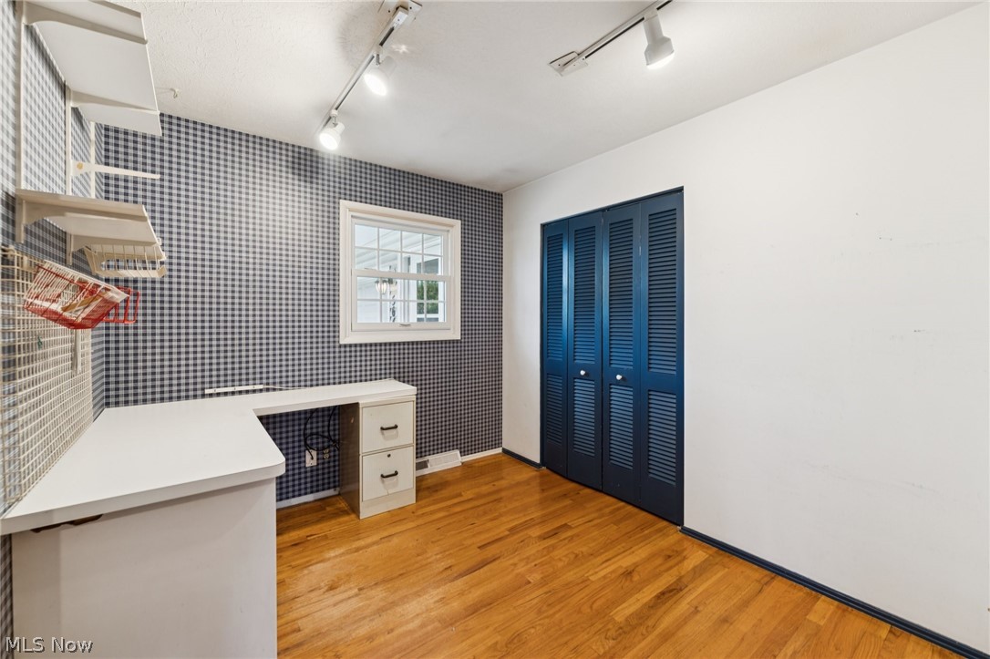 5643 Park Ridge Drive North Olmsted OH 44070