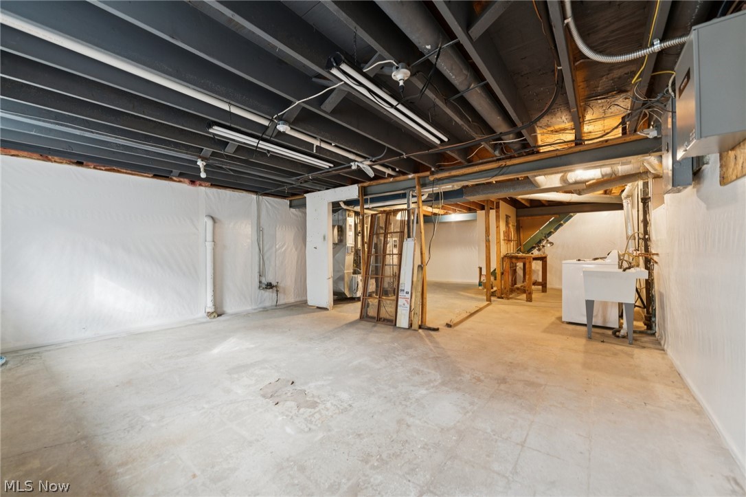 5643 Park Ridge Drive North Olmsted OH 44070