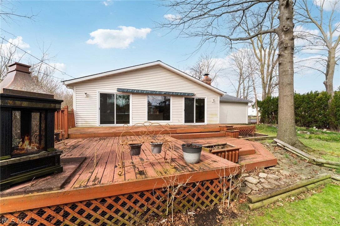 5643 Park Ridge Drive North Olmsted OH 44070