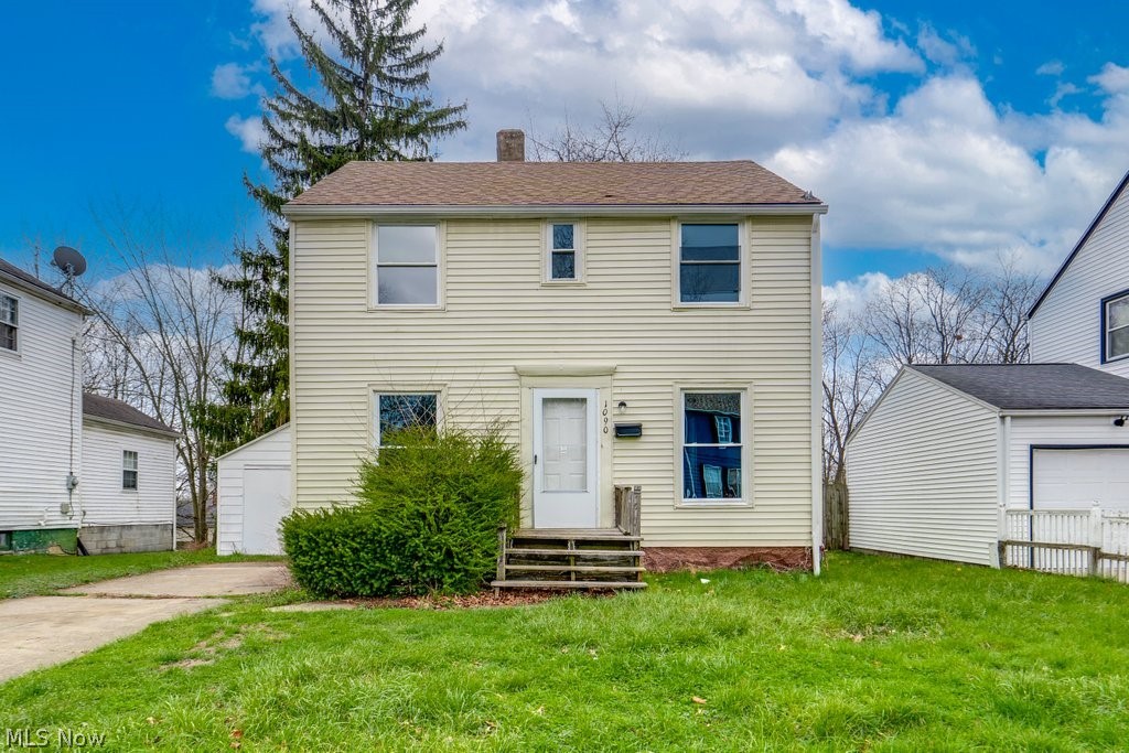 1090 Greenwood Avenue Akron OH 44320