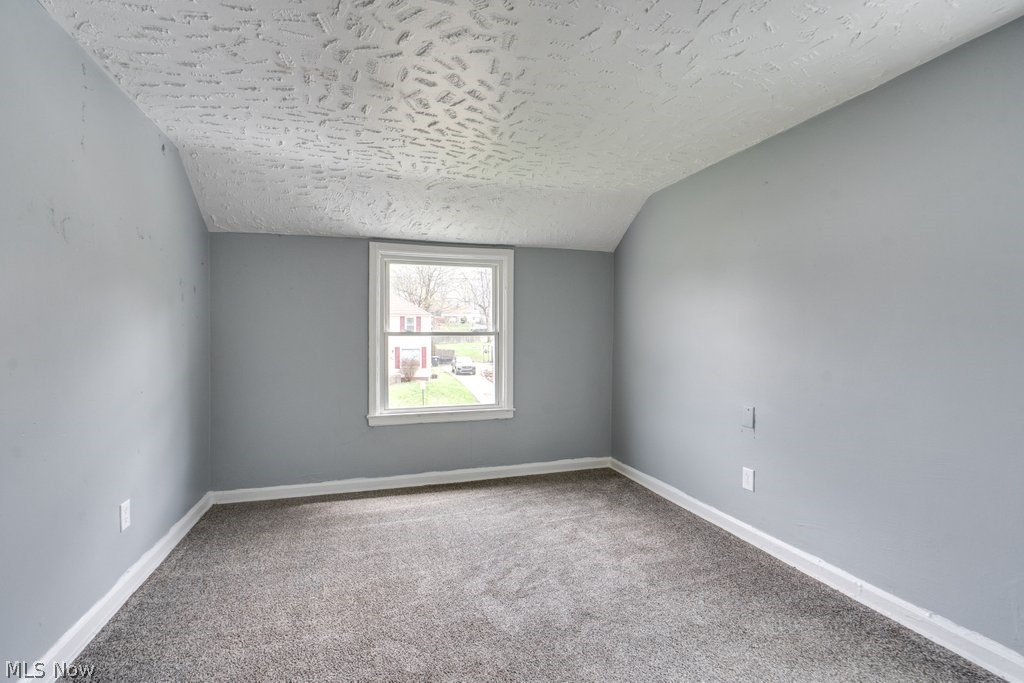 1090 Greenwood Avenue Akron OH 44320