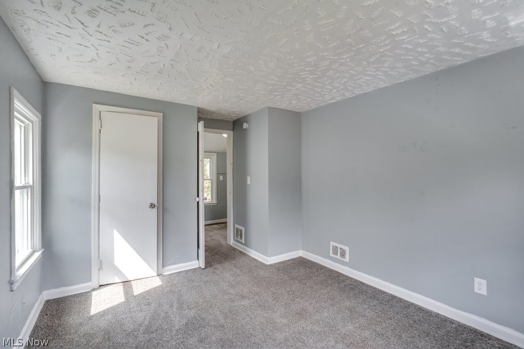 1090 Greenwood Avenue Akron OH 44320