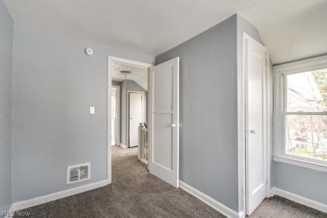 1090 Greenwood Avenue Akron OH 44320