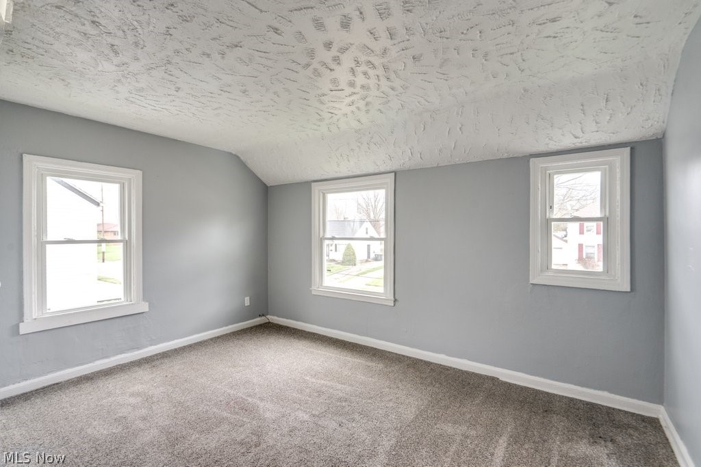 1090 Greenwood Avenue Akron OH 44320