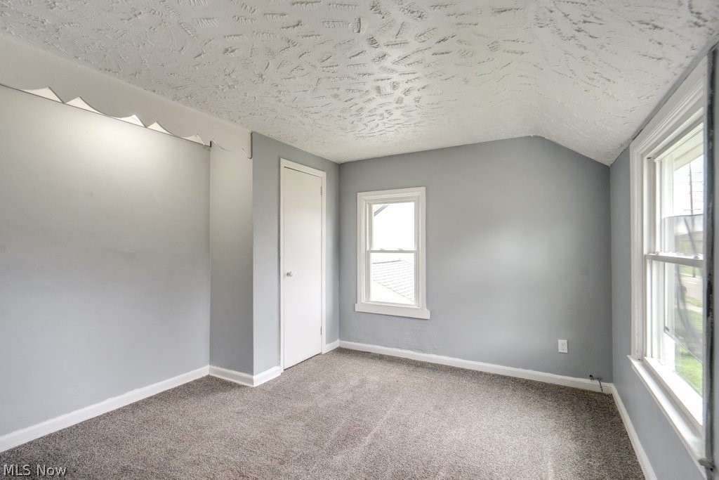 1090 Greenwood Avenue Akron OH 44320