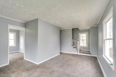 1090 Greenwood Avenue Akron OH 44320