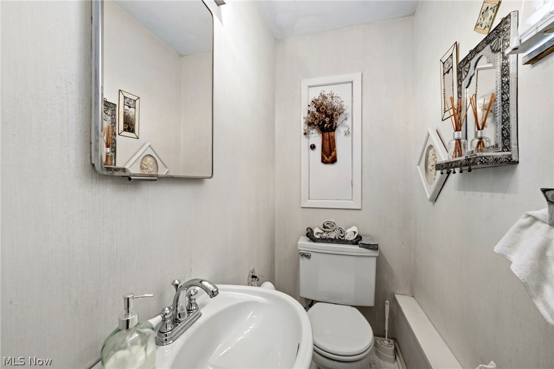 4104 Linnell Road South Euclid OH 44121