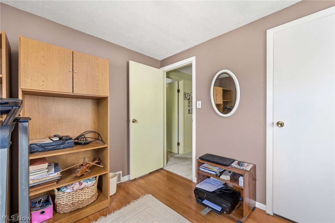 4104 Linnell Road South Euclid OH 44121
