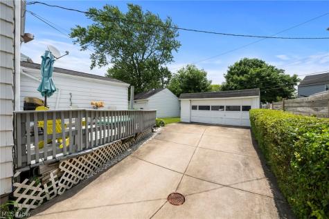 4104 Linnell Road South Euclid OH 44121