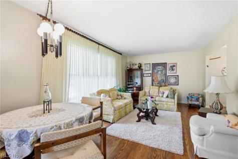 4104 Linnell Road South Euclid OH 44121
