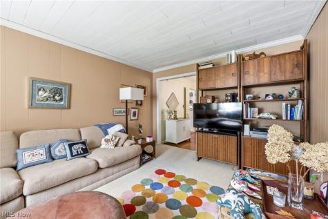 4104 Linnell Road South Euclid OH 44121