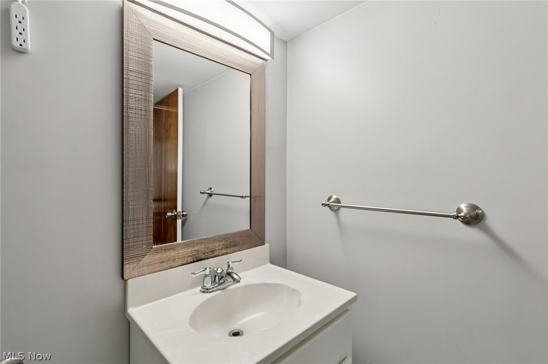 8354 Cloveridge Road Chagrin Falls OH 44022