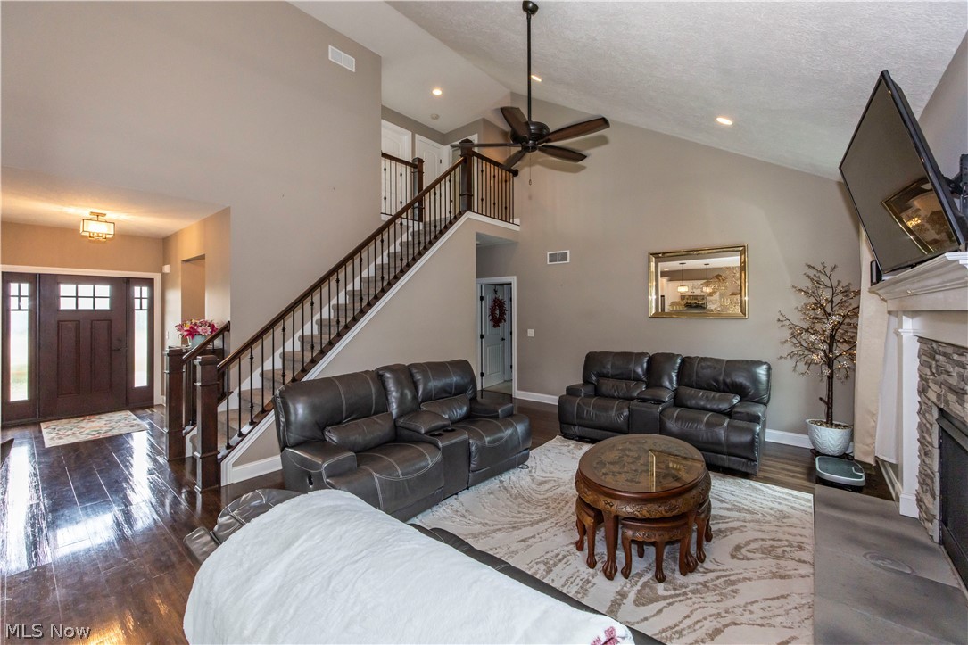 963 Cook Drive Canal Fulton OH 44614