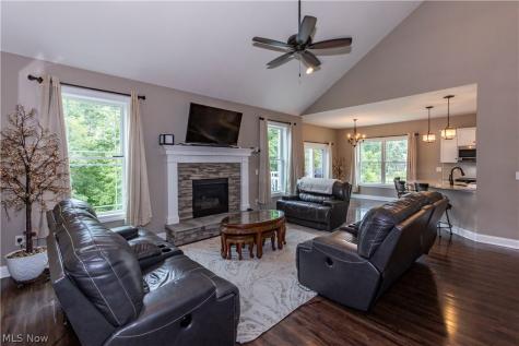 963 Cook Drive Canal Fulton OH 44614