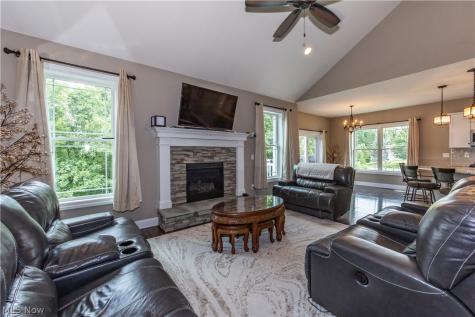 963 Cook Drive Canal Fulton OH 44614