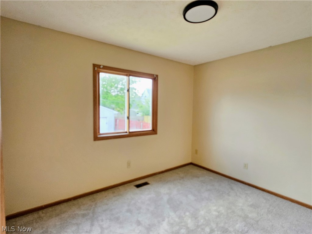 4838 E 86th Street Garfield Heights OH 44125