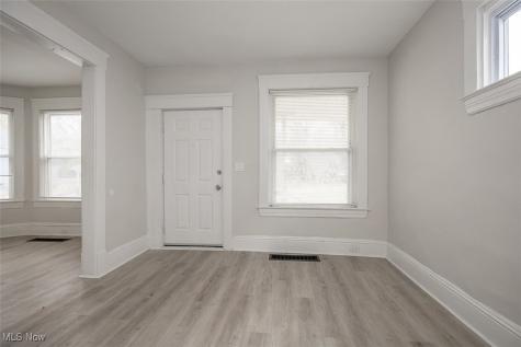 2190 E 86th Street Cleveland OH 44106