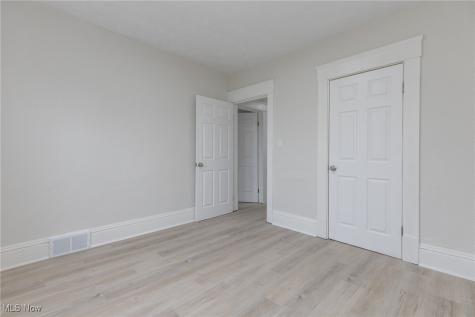 2190 E 86th Street Cleveland OH 44106