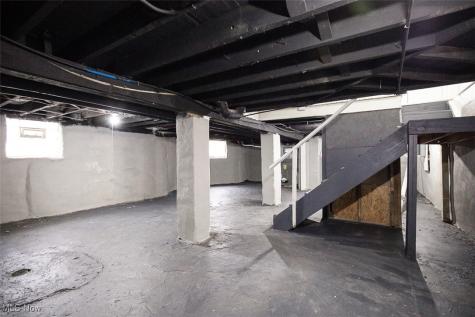 2190 E 86th Street Cleveland OH 44106