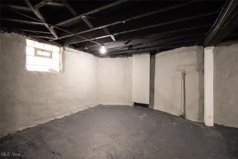 2190 E 86th Street Cleveland OH 44106