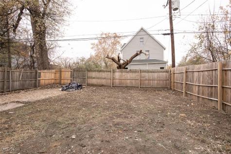 2190 E 86th Street Cleveland OH 44106