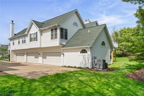 116 Vista Court North Olmsted OH 44070