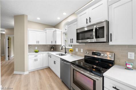 116 Vista Court North Olmsted OH 44070
