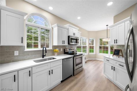 116 Vista Court North Olmsted OH 44070
