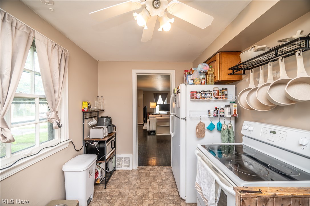 727 Meadowbrook Avenue SE Warren OH 44484