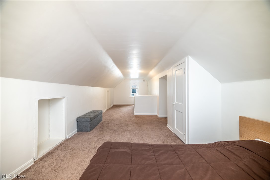 727 Meadowbrook Avenue SE Warren OH 44484