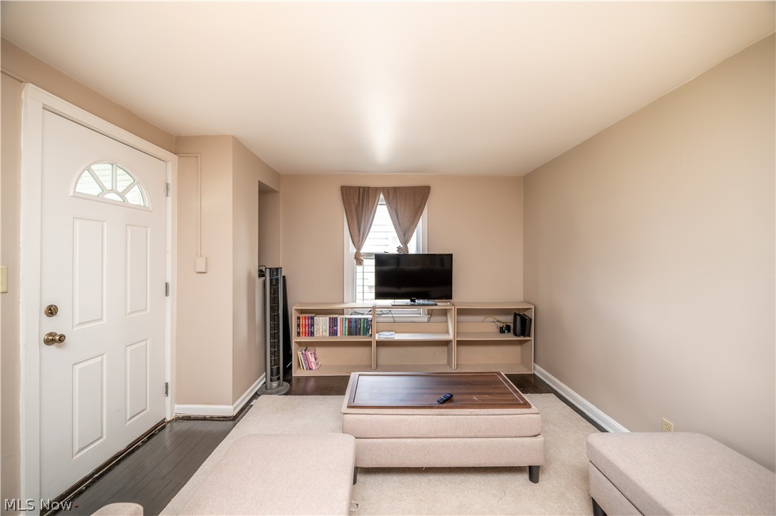 727 Meadowbrook Avenue SE Warren OH 44484